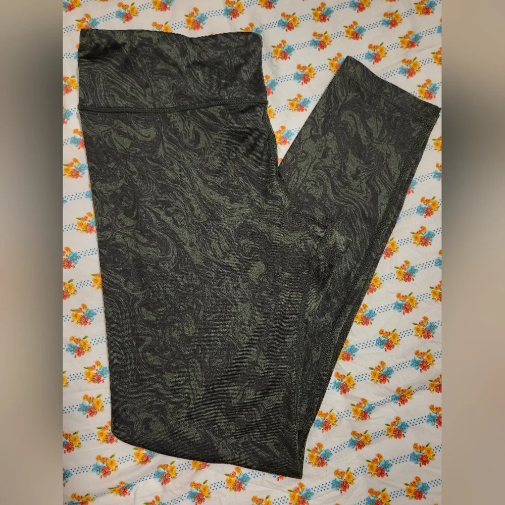 ReActivate brand size L black and green  leggings - Picture 3 of 5